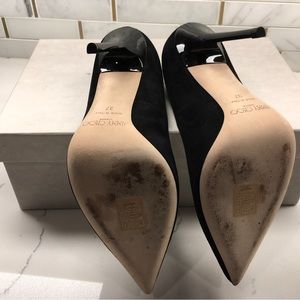 Never worn out, wear shown is for trying them at home, original shoe box avail.